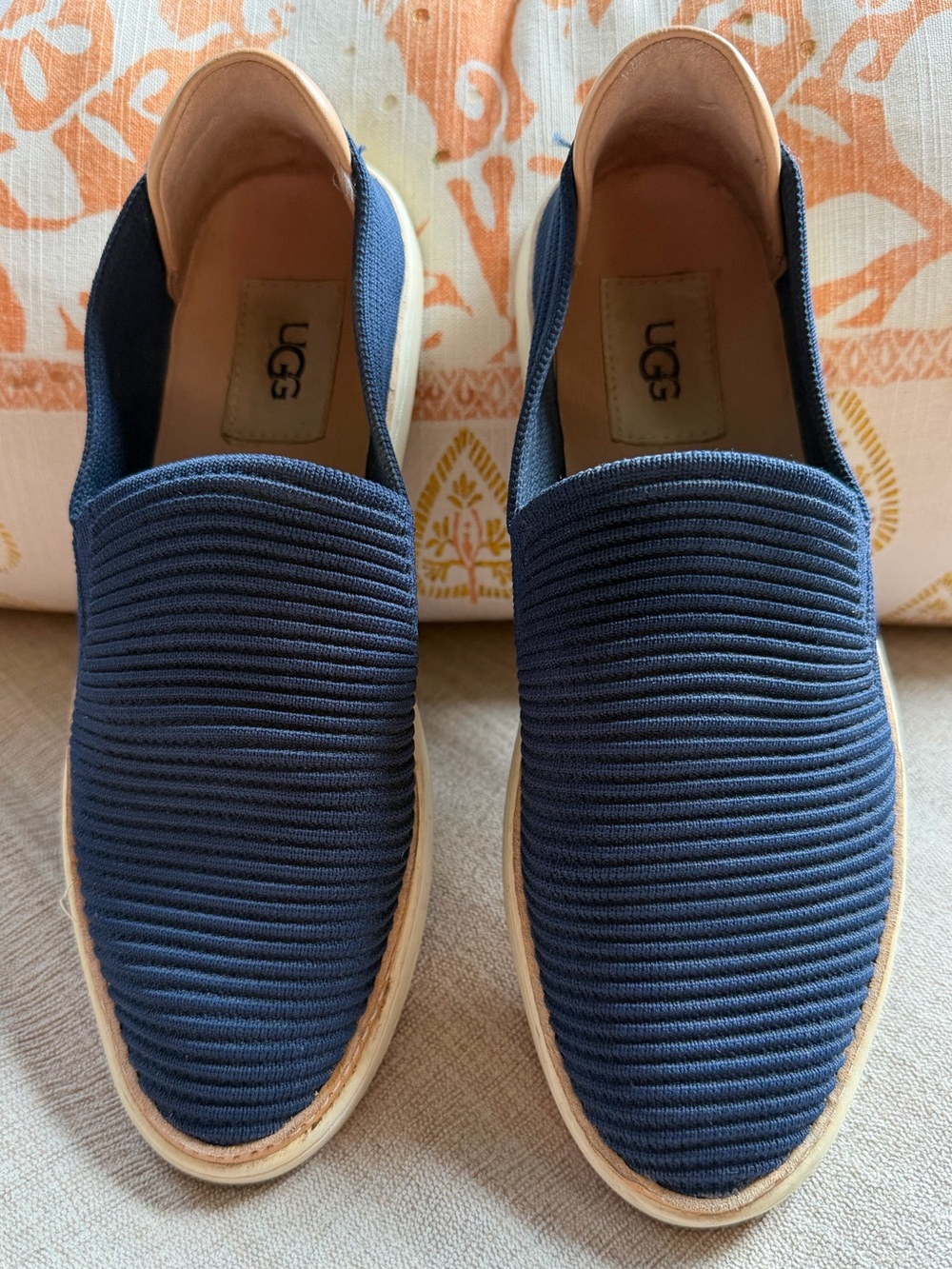 UGG Sammy Slip-on Sneakers. Women's Size: 7.5.
